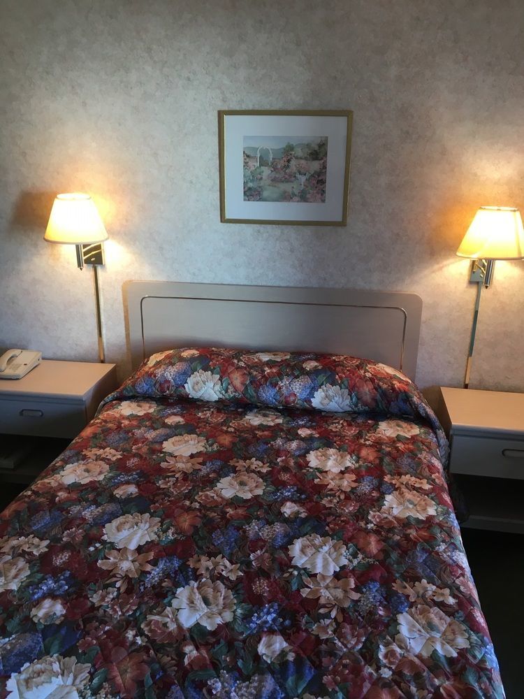 伊萨卡大使汽车旅馆 外观 照片