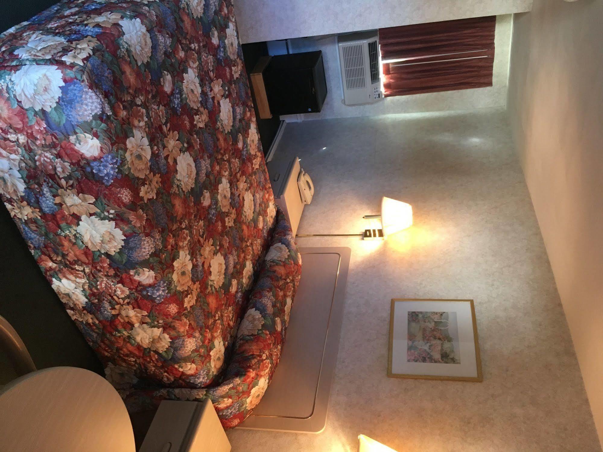 伊萨卡大使汽车旅馆 外观 照片